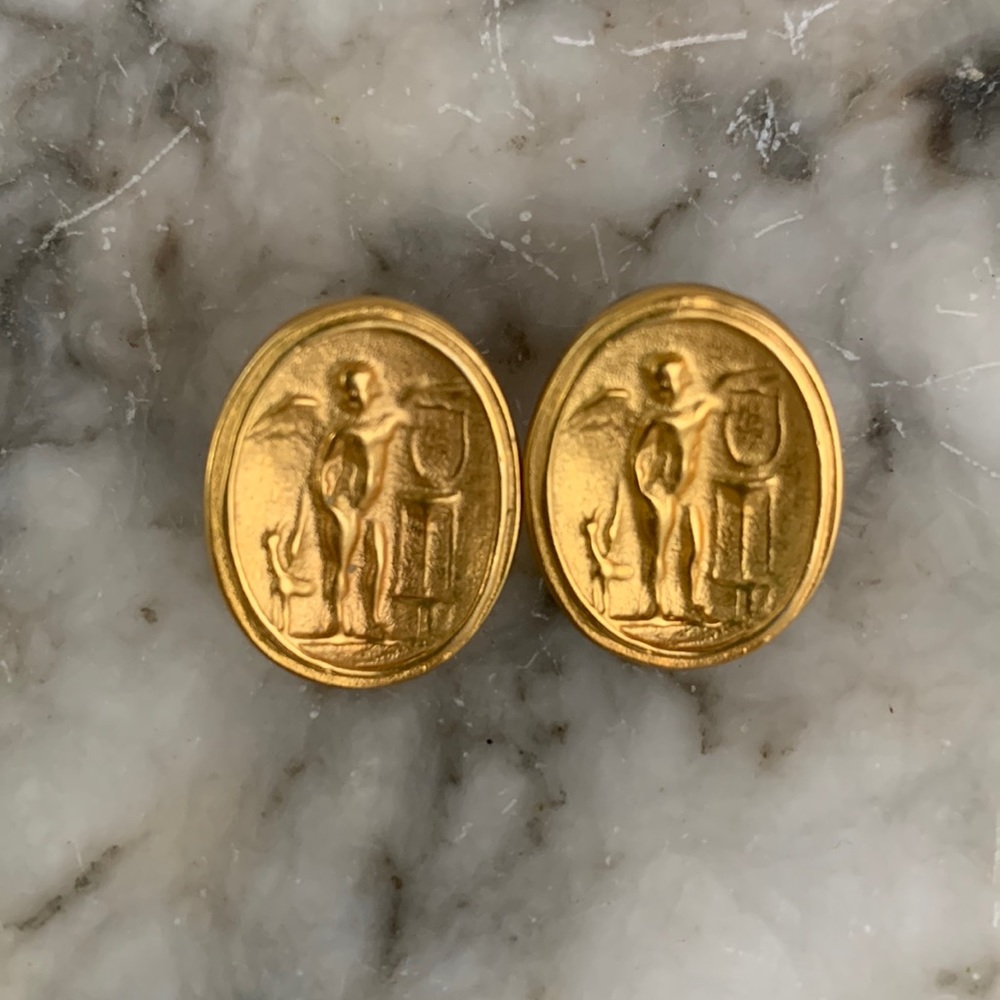 Jaded 21 kt gold vintage earrings